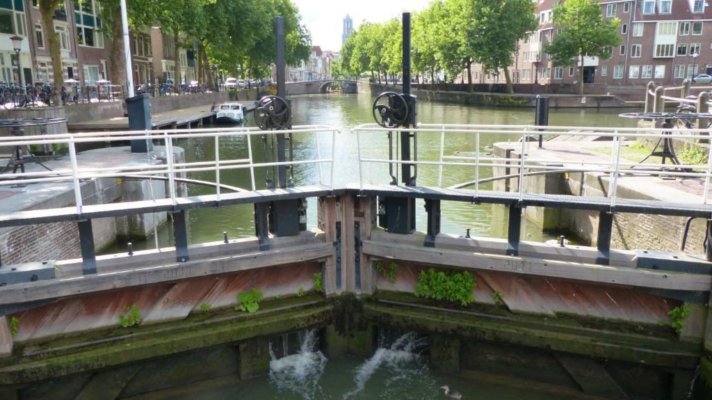 Bed & Breakfast Aan De Singel Van Utrecht Exterior photo
